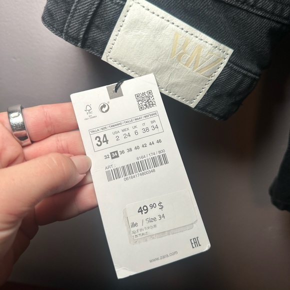 Zara Black Mom Jeans - Picture 2 of 2